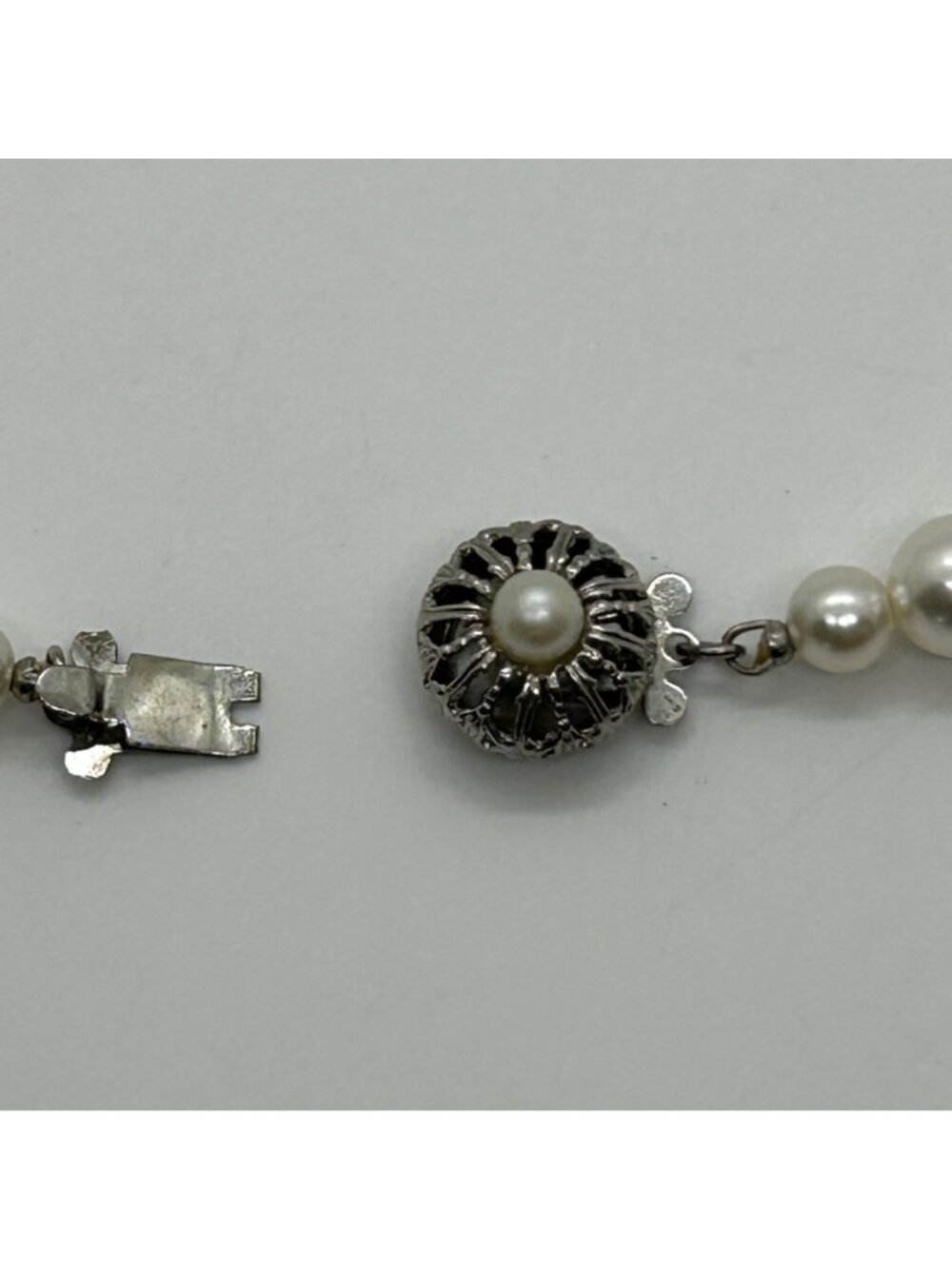 Vintage Sarah Coventry Faux Pearl Necklace, Floral Box Clasp Classic 1960s - Picture 12 of 16